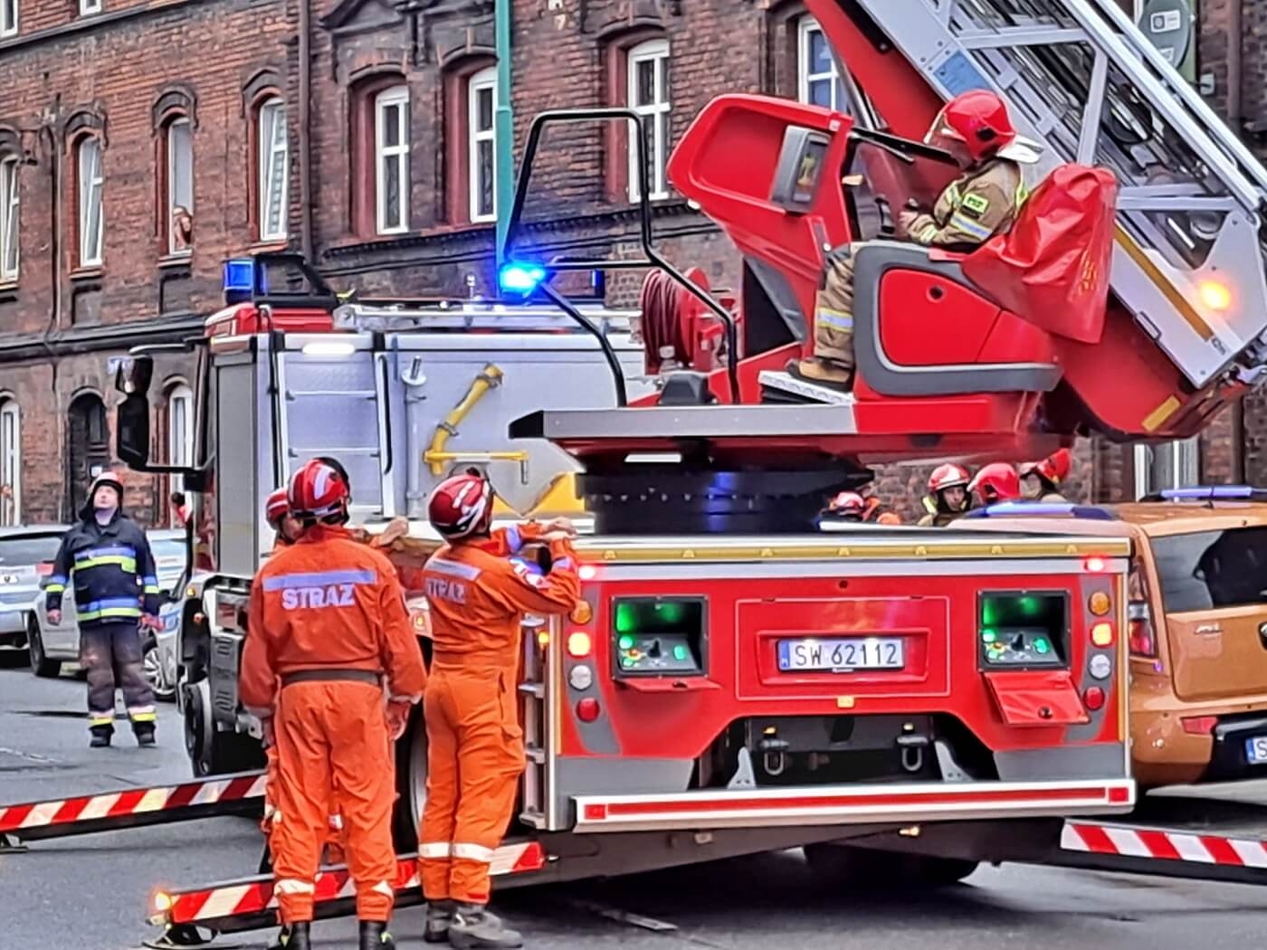 Zawalił się dach budynku w Świętochłowicach 3